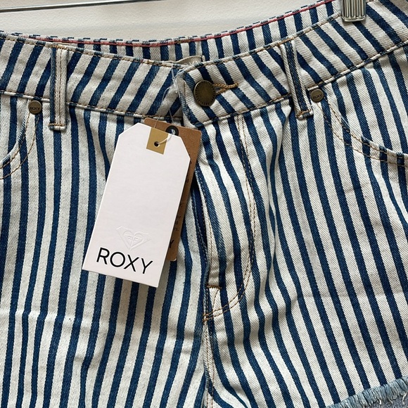 Roxy shorts - Picture 2 of 5